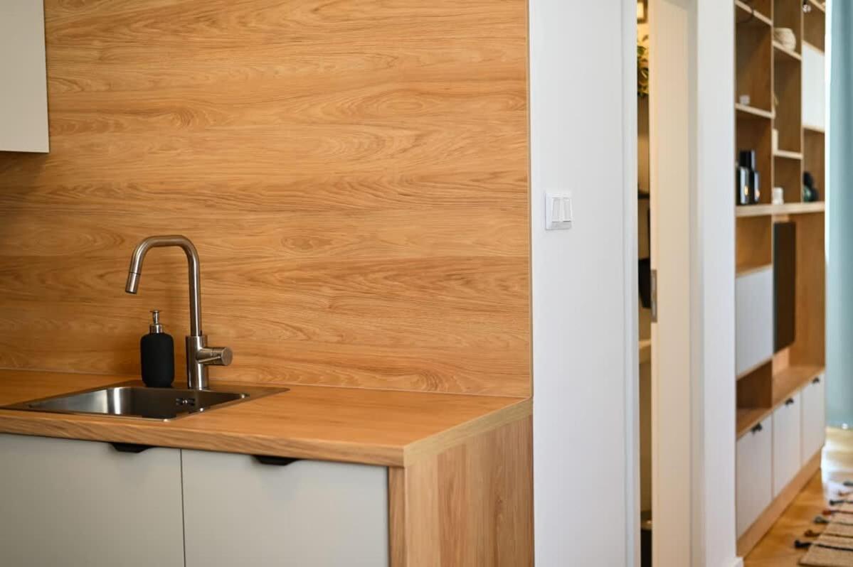 City Center Studio - Comfy & Modern Bratislava Exterior photo