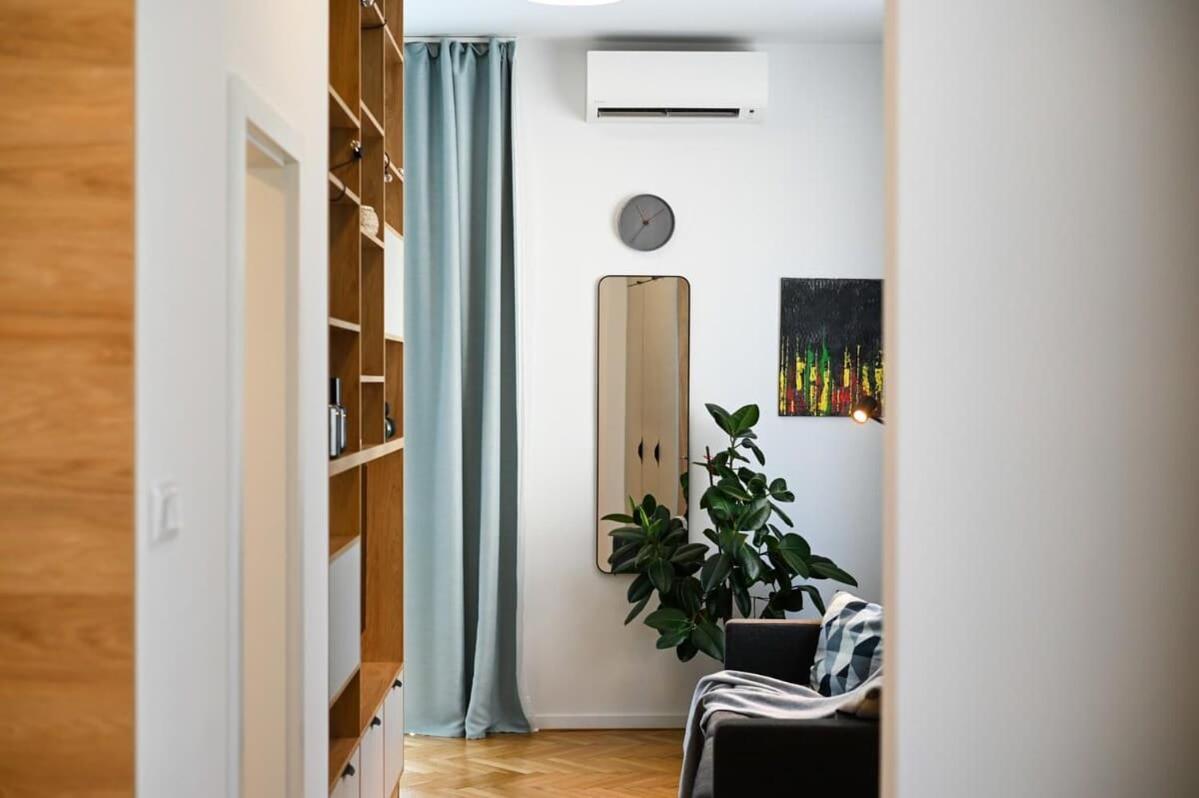City Center Studio - Comfy & Modern Bratislava Exterior photo