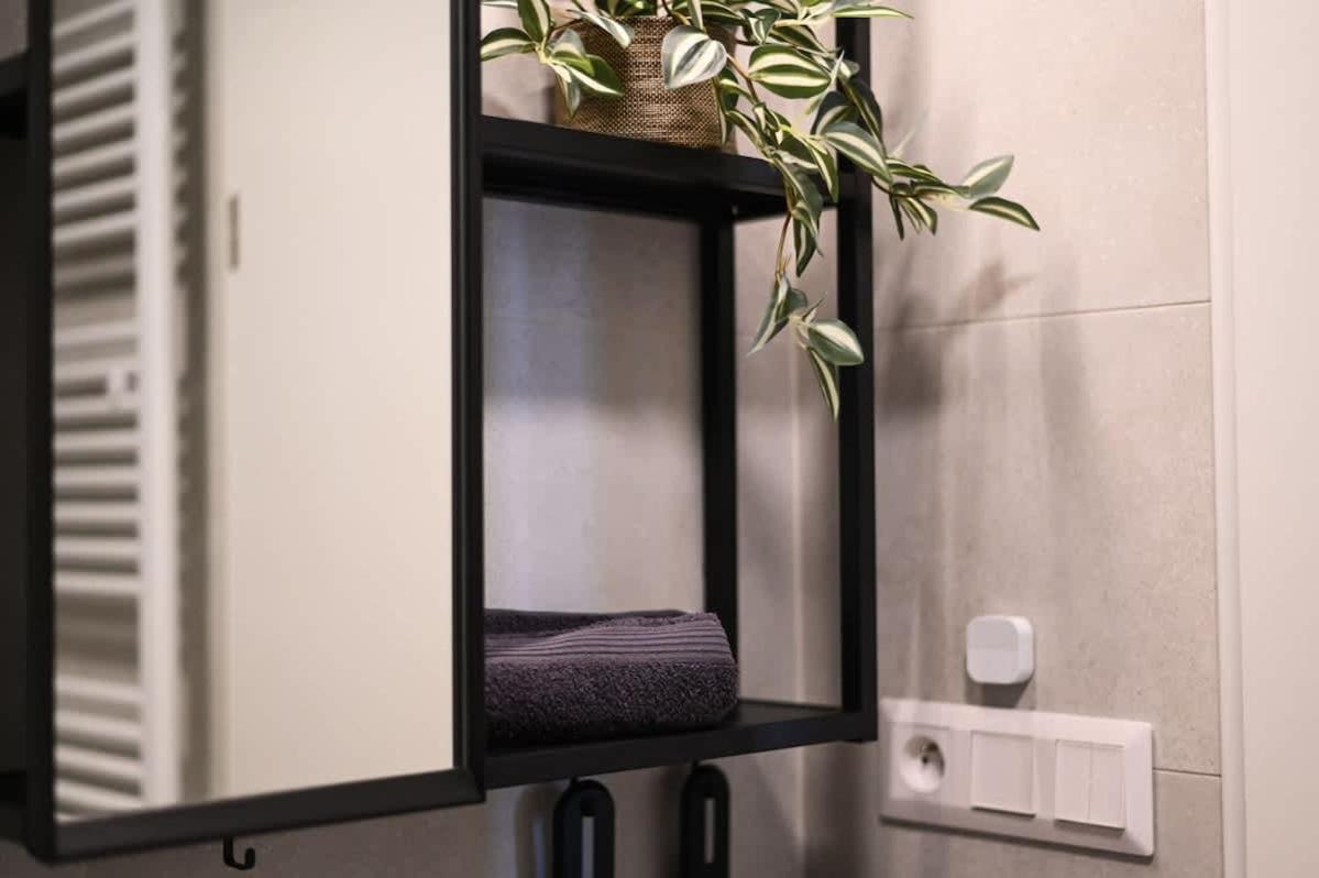 City Center Studio - Comfy & Modern Bratislava Exterior photo